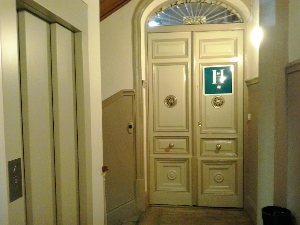 Hostal Alonso No Limit มาดริด ภายนอก รูปภาพ